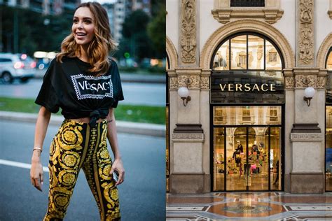versace założyciel